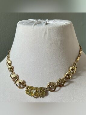 Sarah Coventry Monte Carlo Chartreuse Rhinestone Collar Necklace Coquette